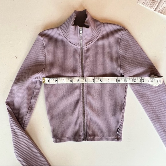 TNA Mock Neck Full Zip Long Sleeve Crop T-Shirt - Picture 13 of 13